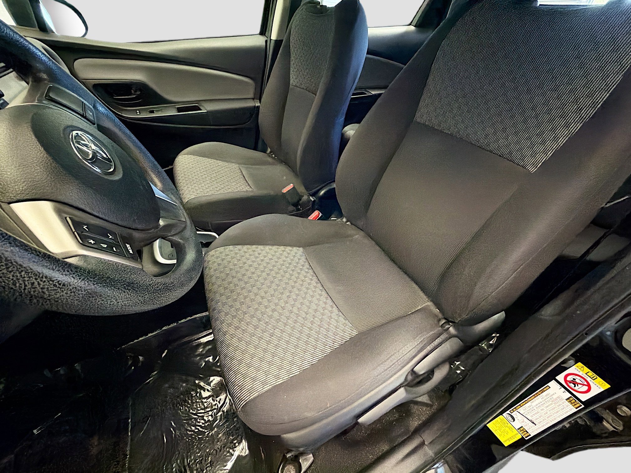 Used 2017 Toyota Yaris L w/ Carpet Mat Package image 11