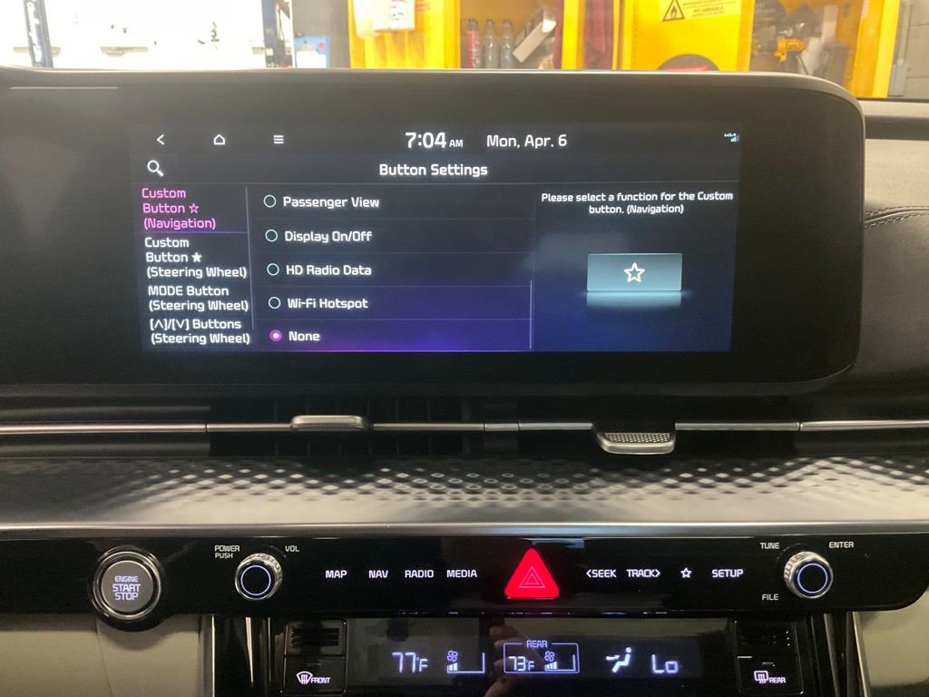 Used 2023 Kia Carnival SX Prestige image 26