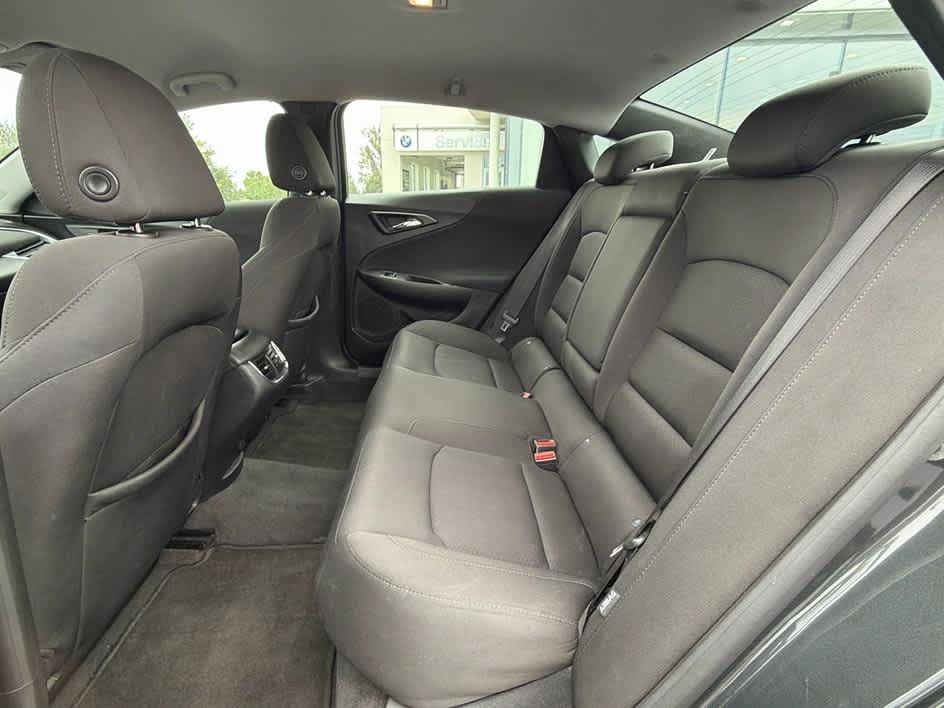 Used 2018 Chevrolet Malibu LT FWD image 20