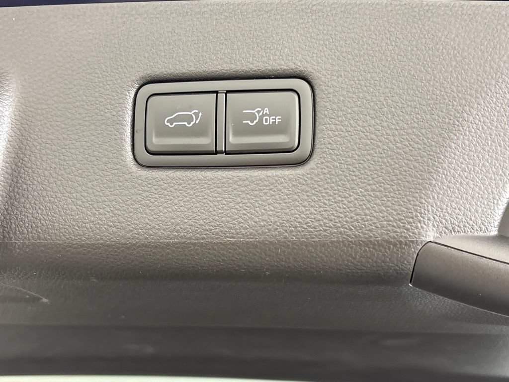 New 2026 Kia Carnival EX FWD image 23