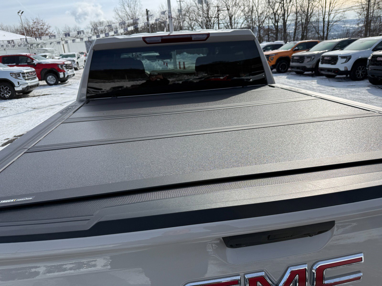 New 2026 GMC Sierra 1500 SLE w/ Max Trailering Package image 18