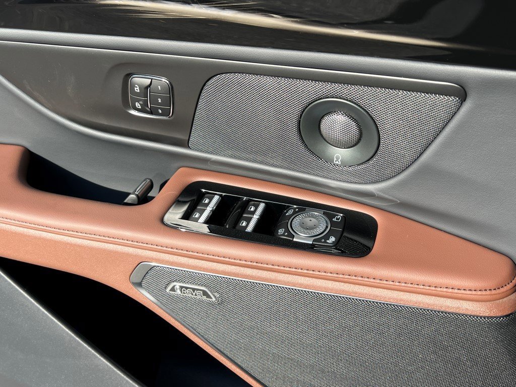 New 2026 Lincoln Nautilus Reserve w/ Jet Appearance Package image 23