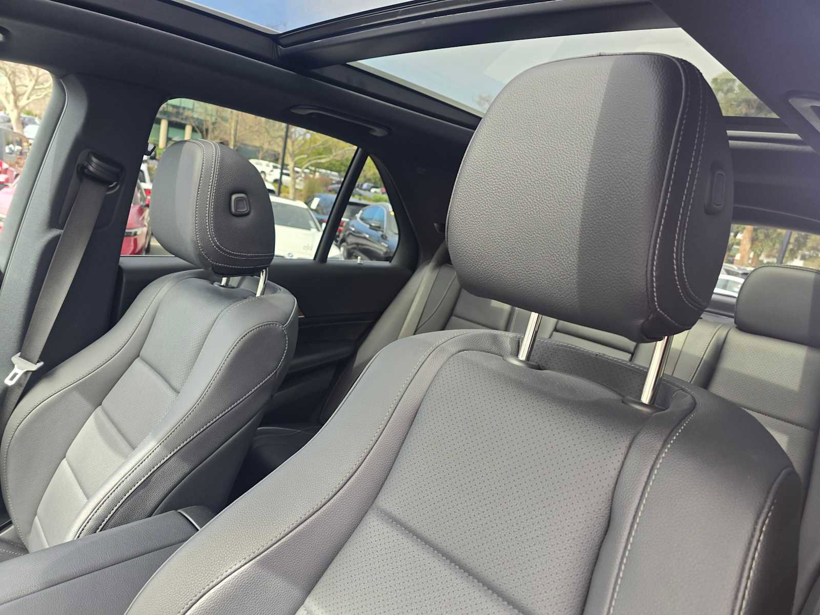 Certified 2025 Mercedes-Benz GLE 350 4MATIC image 26