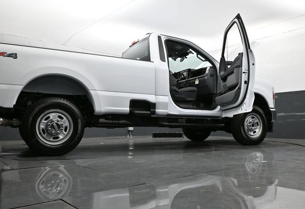 New 2026 Ford F250 XL image 29