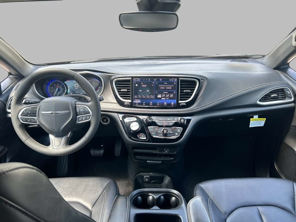 Used 2026 Chrysler Pacifica Select FWD image 23