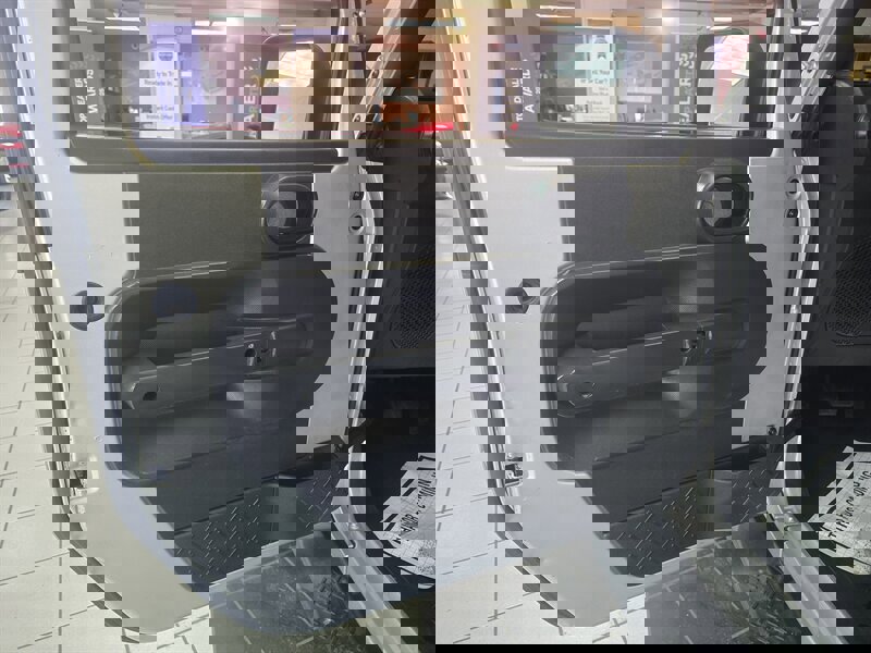 Used 2007 Jeep Wrangler Unlimited Sahara image 7