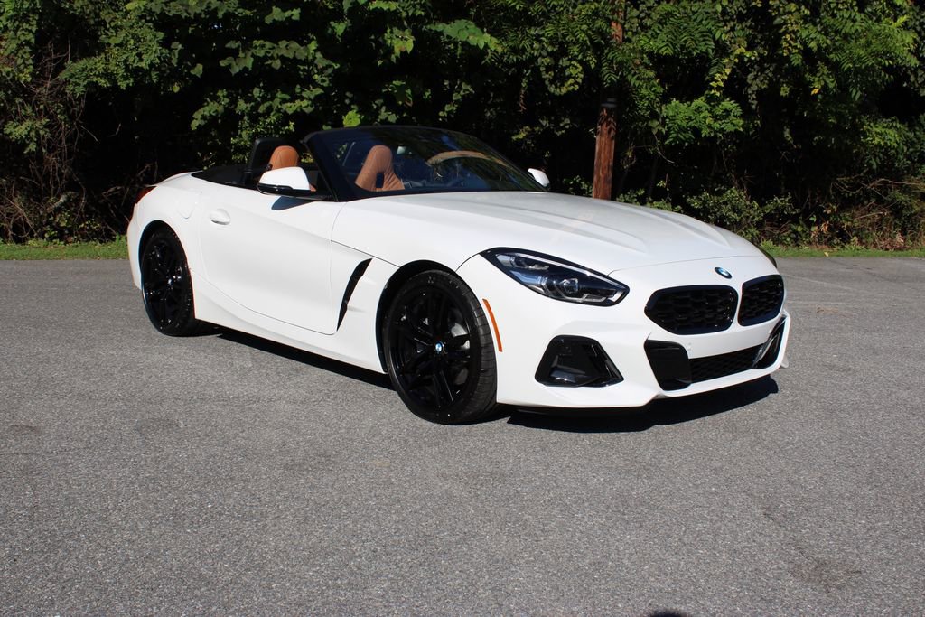 New 2026 BMW Z4 sDrive30i w/ Convenience Package image 3