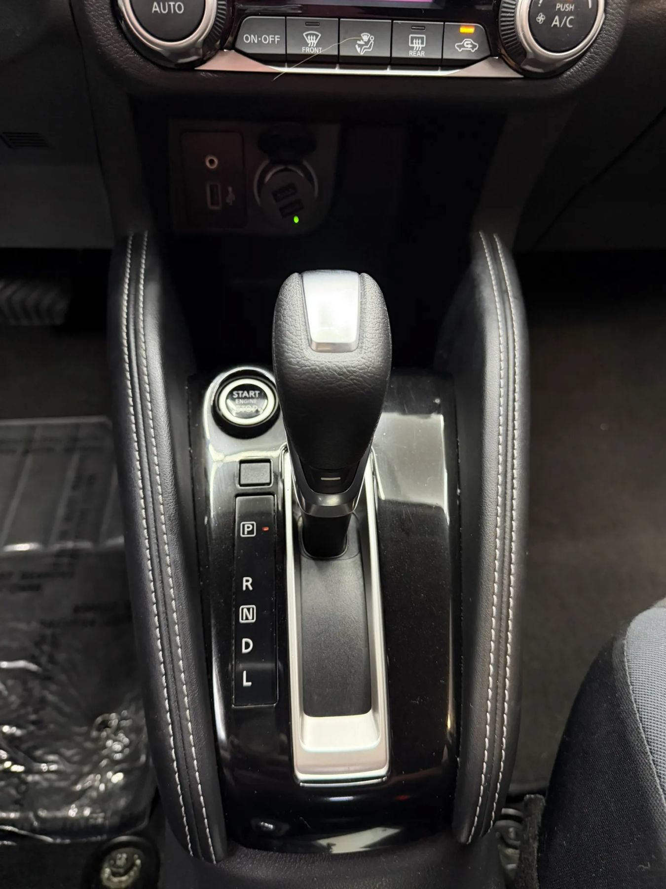 Used 2018 Nissan Kicks SV FWD image 18