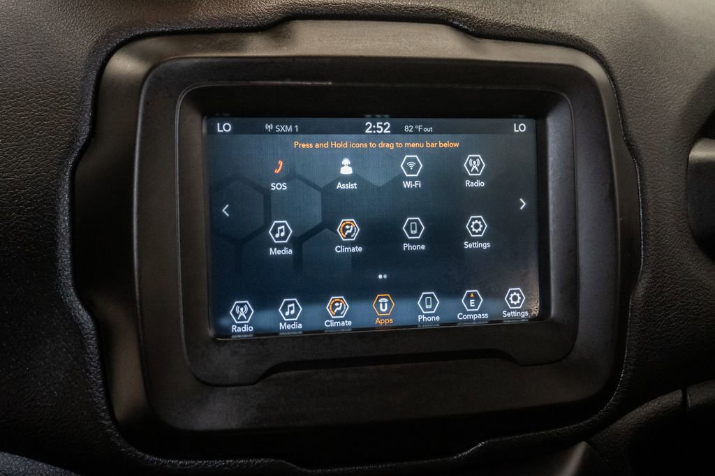 Used 2020 Jeep Renegade Latitude FWD image 18