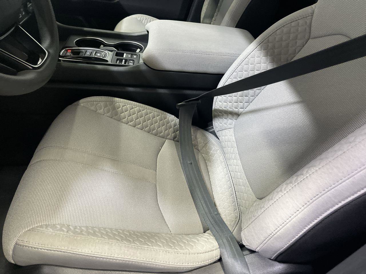 Used 2023 Honda Pilot LX image 11