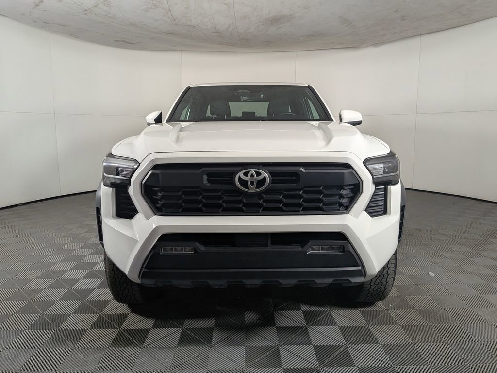 Used 2024 Toyota Tacoma TRD Off-Road image 2