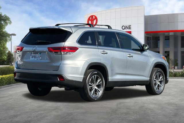 Certified 2019 Toyota Highlander LE FWD image 5