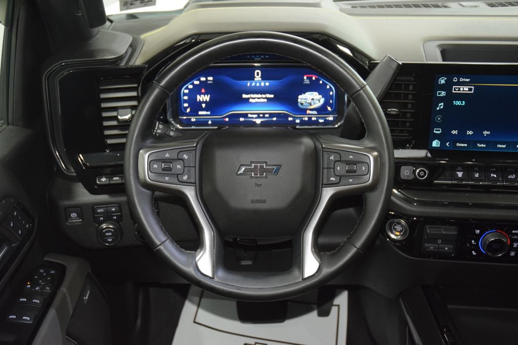 Used 2024 Chevrolet Silverado 2500 ZR2 w/ Technology Package AWD/4WD image 35