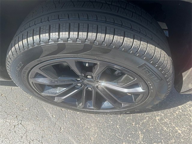 Used 2023 Jeep Grand Wagoneer Series III image 9