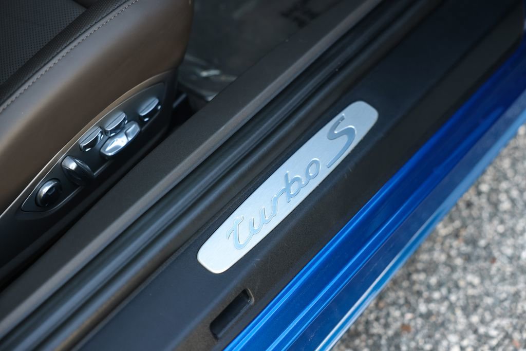 Used 2017 Porsche 911 Turbo S image 24