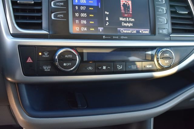 Used 2019 Toyota Highlander XLE image 33