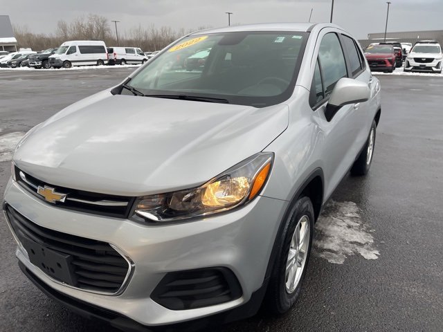 Used 2022 Chevrolet Trax LS w/ Tint and Cruise Package image 4