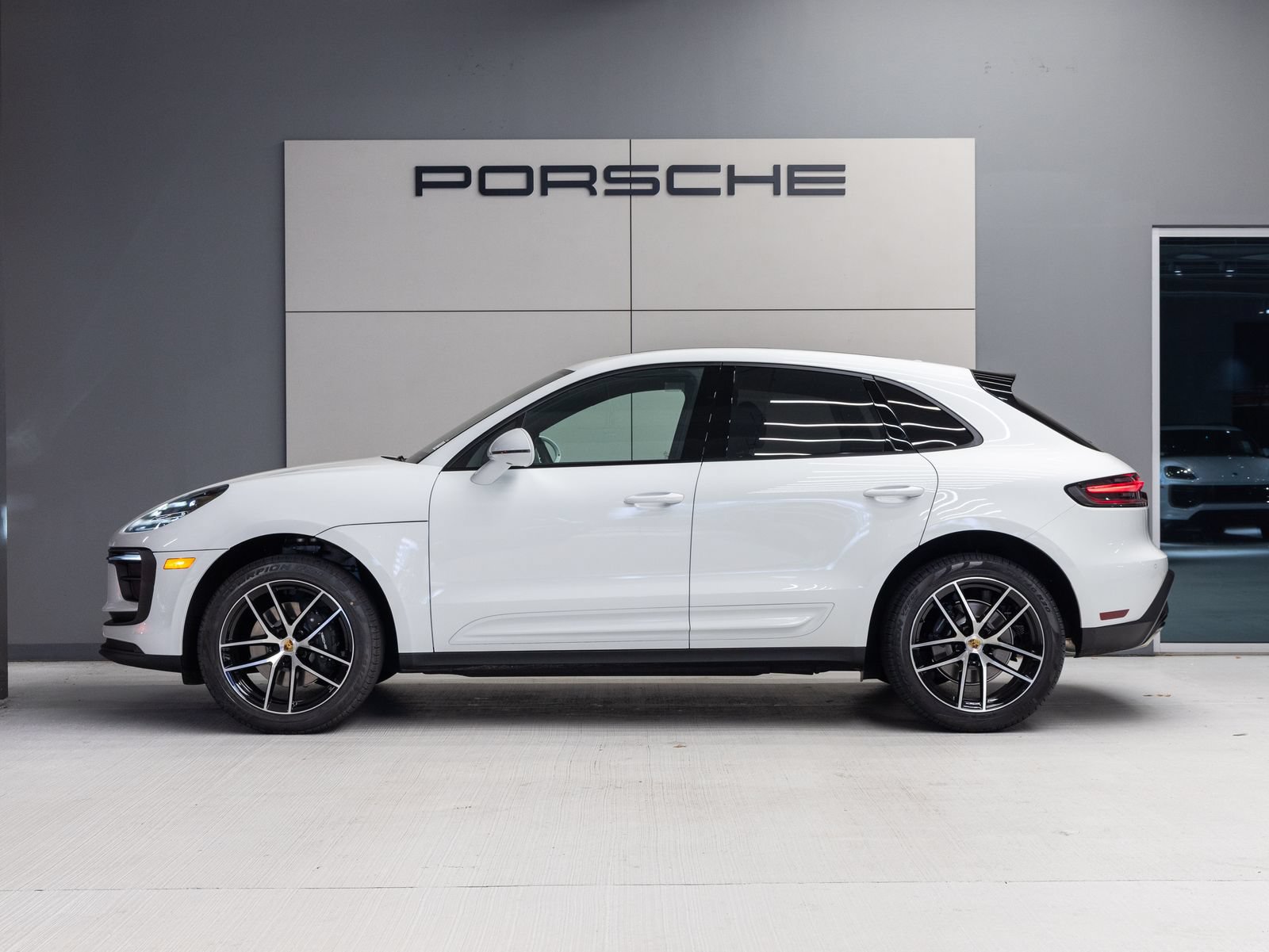 New 2026 Porsche Macan AWD/4WD image 2
