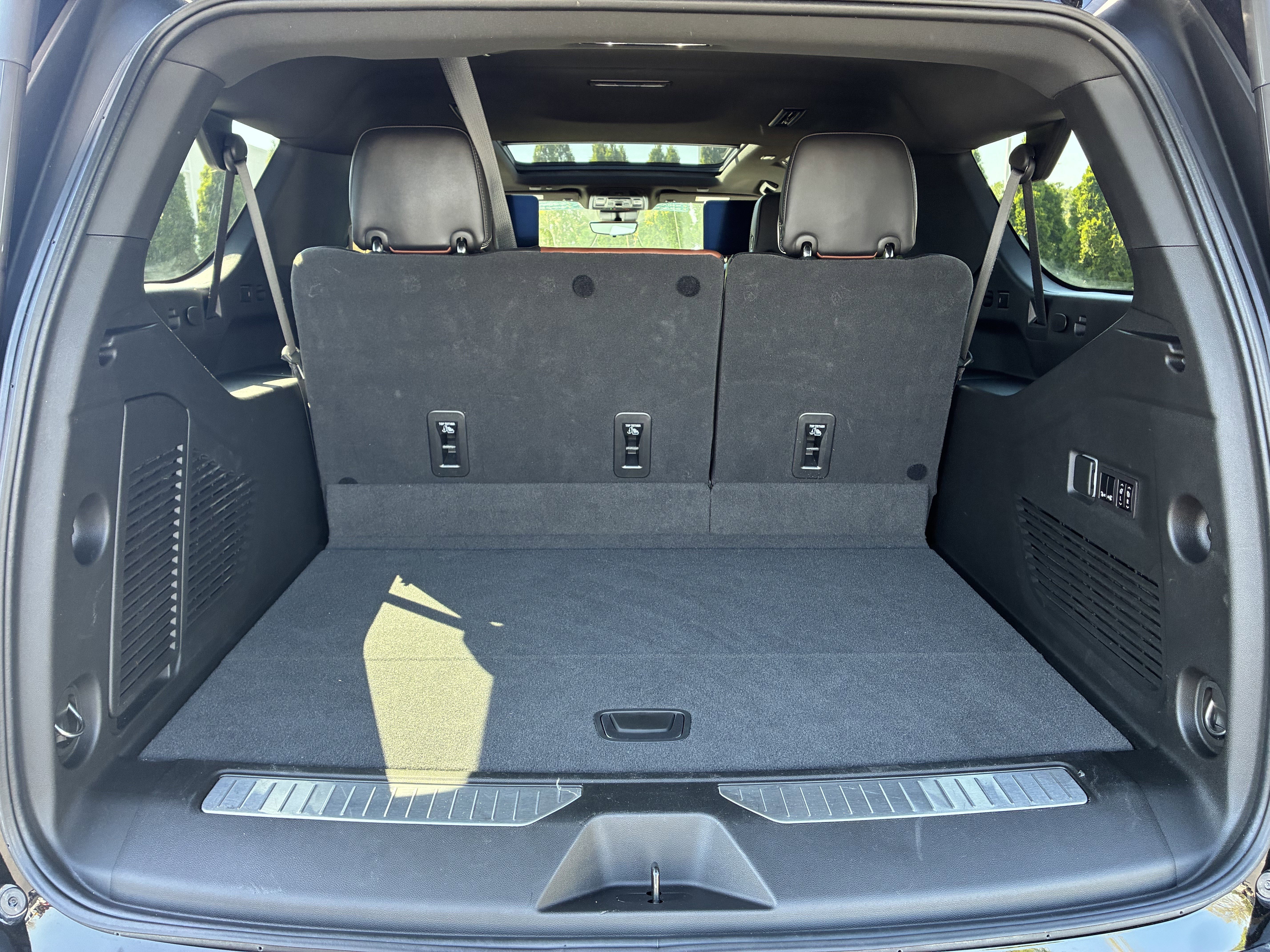 Used 2023 GMC Yukon XL Denali Ultimate image 13