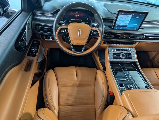 Used 2024 Lincoln Aviator Black Label AWD/4WD image 9