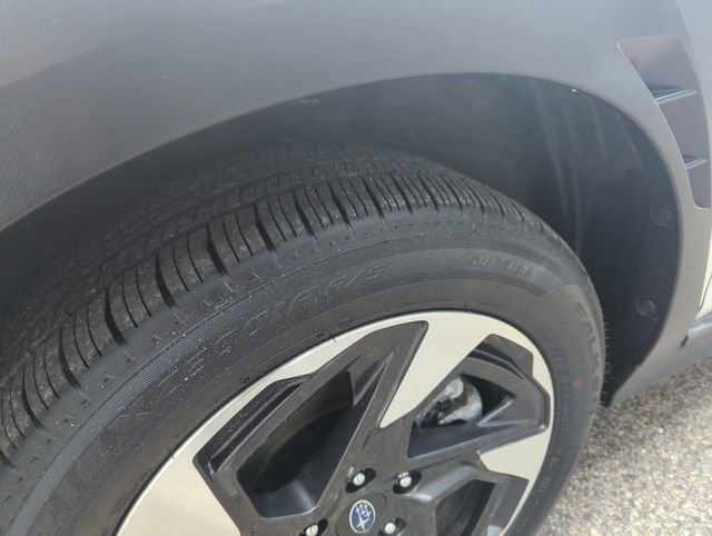 Used 2025 Subaru Crosstrek 2.5i Limited image 32