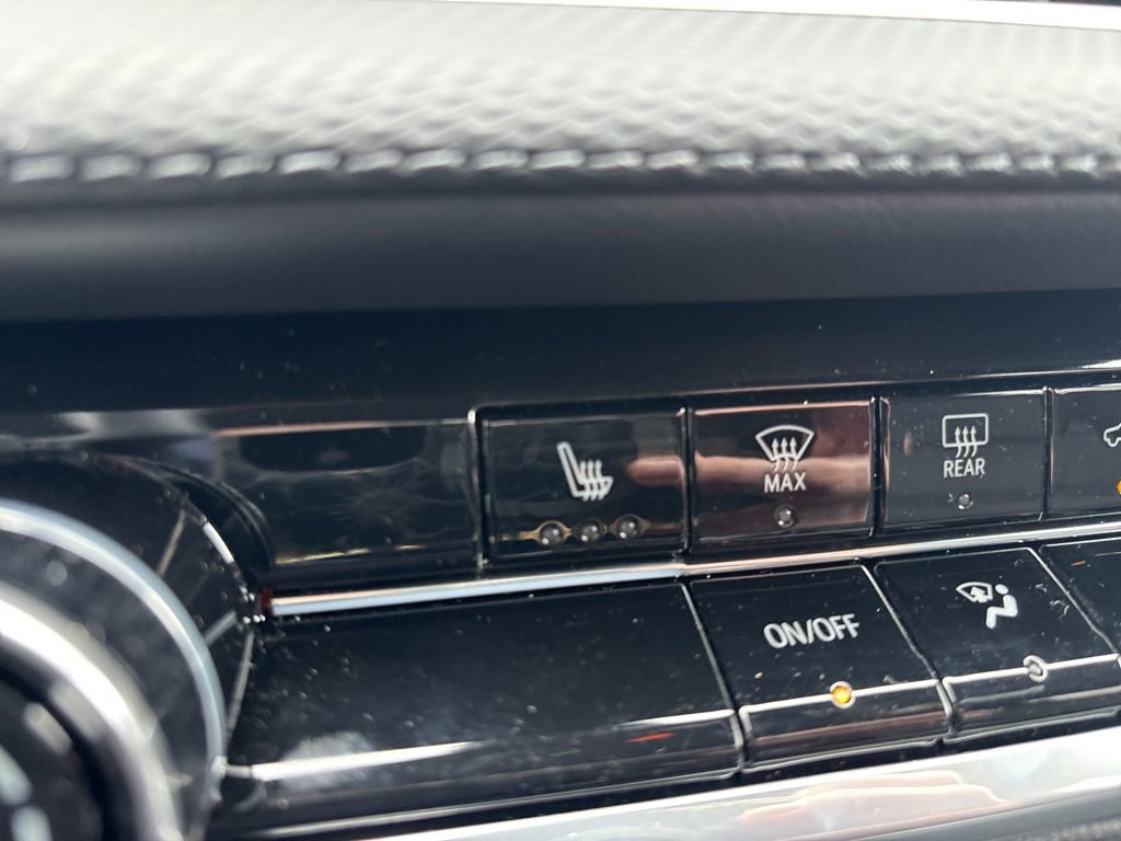 Used 2026 Chevrolet Equinox LT image 12