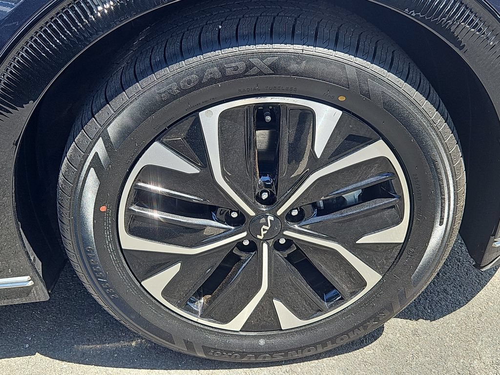 Certified 2023 Kia EV6 Wind AWD/4WD image 10