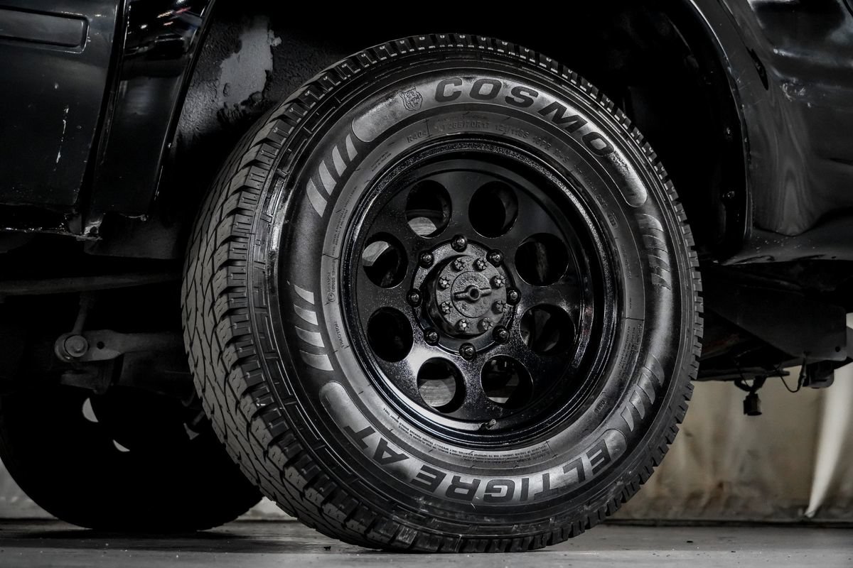 Used 2004 Ford Excursion Limited AWD/4WD image 52