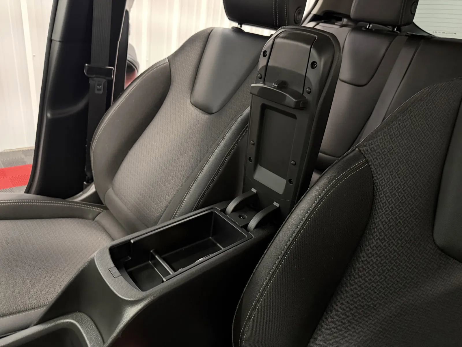 Used 2025 Buick Encore GX Preferred image 34