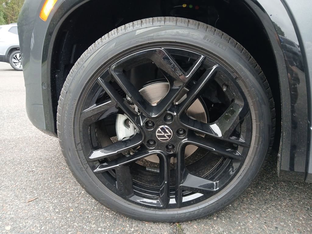 New 2026 Volkswagen Tiguan SE R-Line image 26