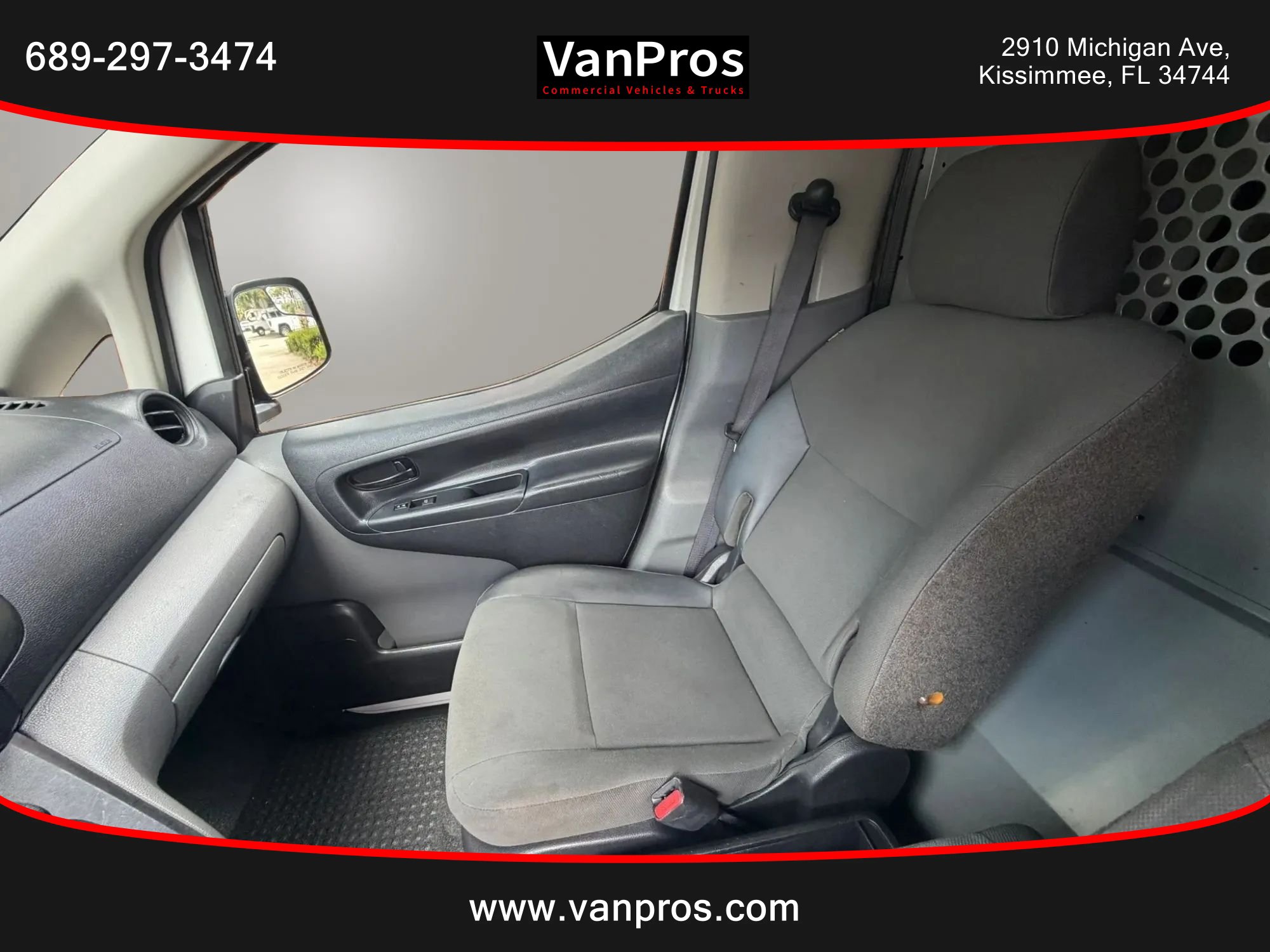 Used 2018 Nissan NV200 S FWD image 11