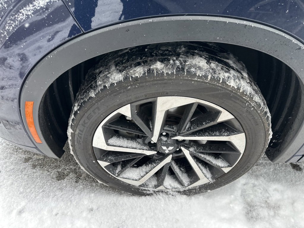 Used 2023 Mitsubishi Outlander SEL image 9