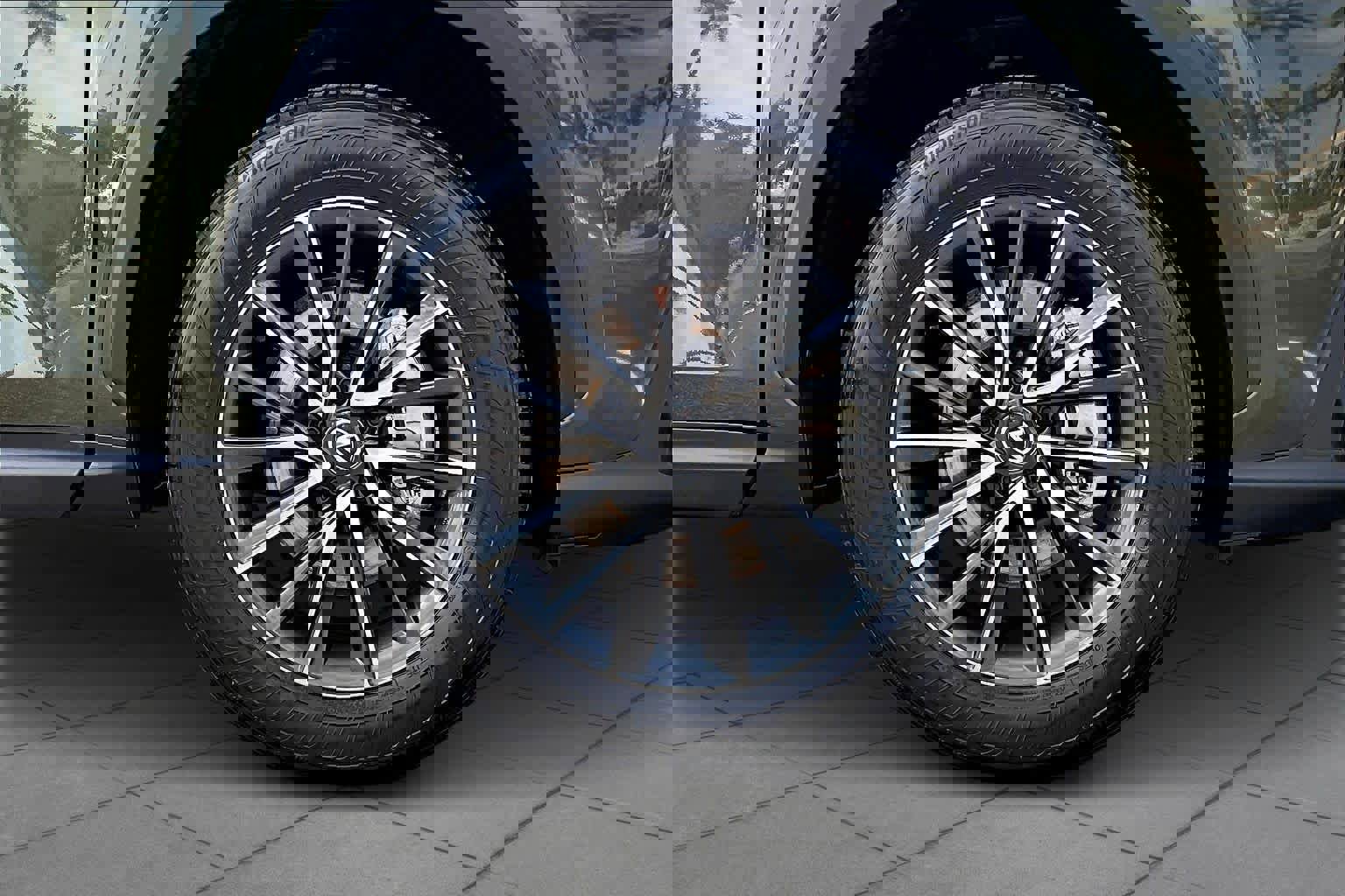 Used 2025 Lexus NX 250 FWD w/ Premium Package image 10