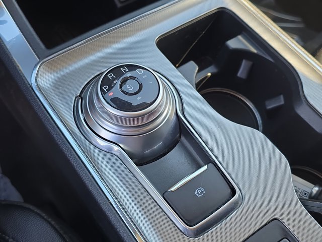 Used 2024 Ford Edge Titanium image 25