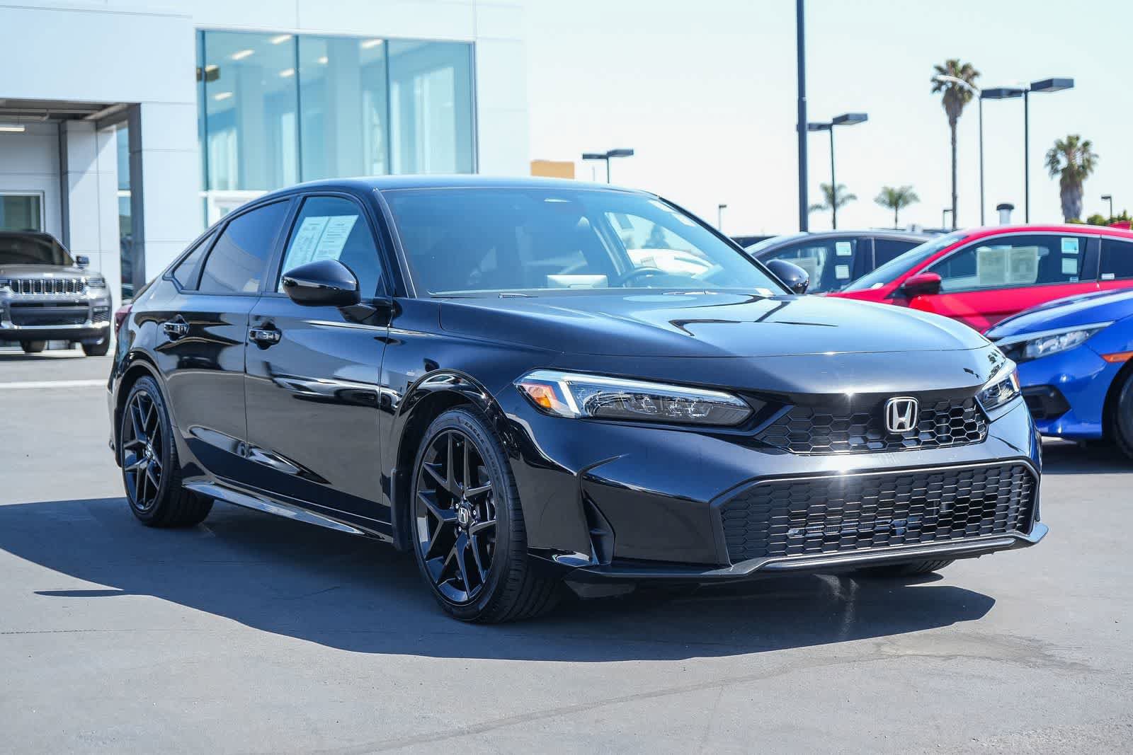 Used 2025 Honda Civic Sport image 3