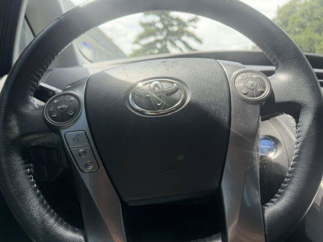 Used 2013 Toyota Prius Persona Series FWD image 17