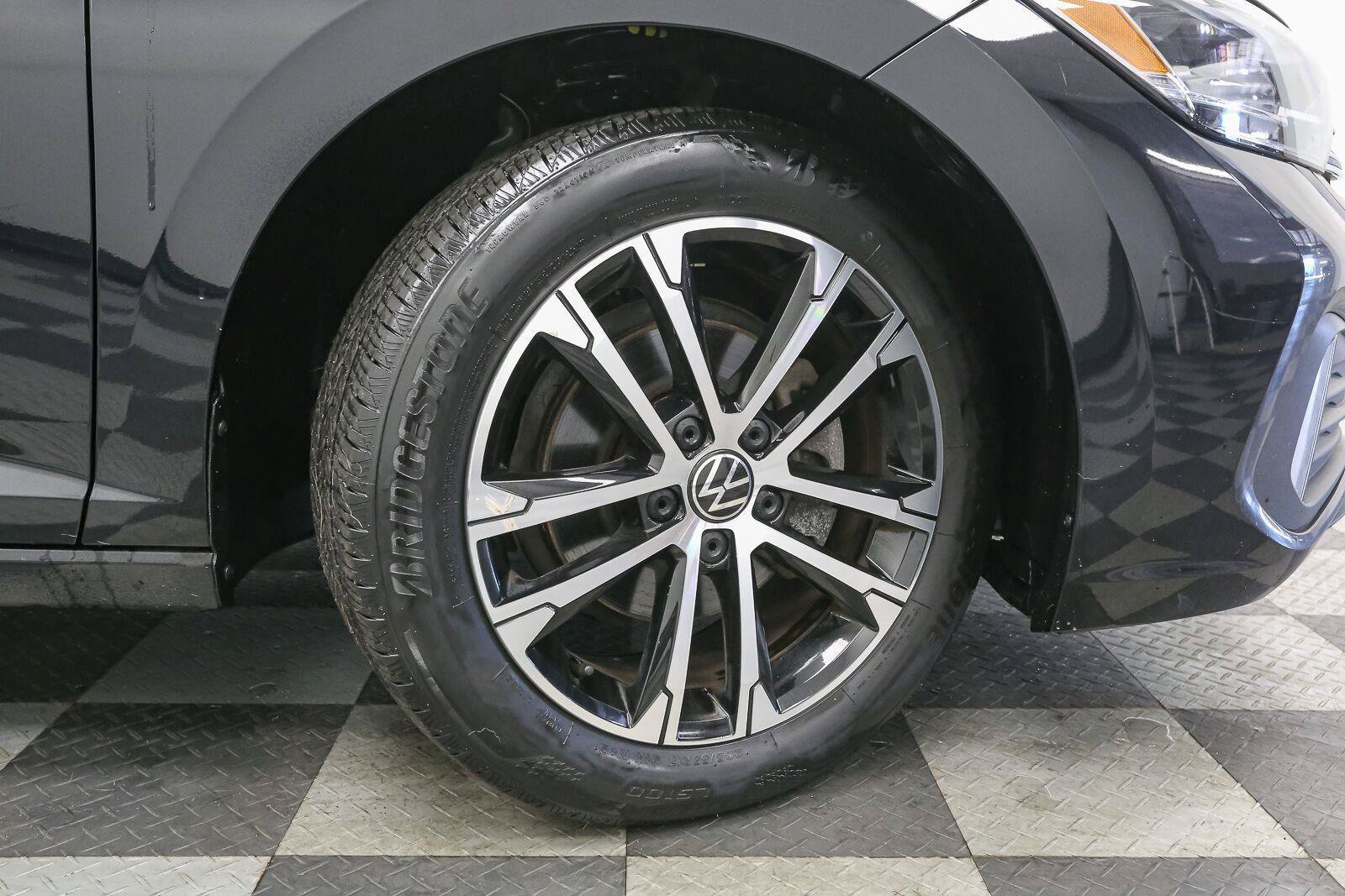 Certified 2023 Volkswagen Jetta Sport FWD image 16