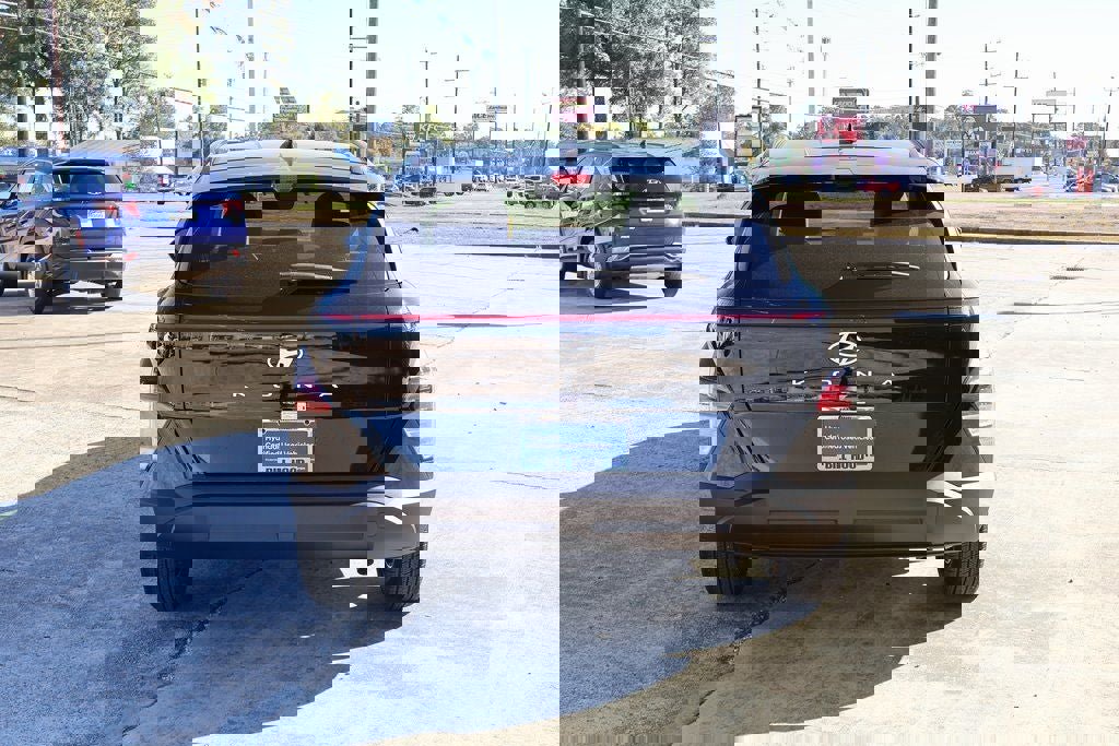 Used 2025 Hyundai Kona SEL image 18