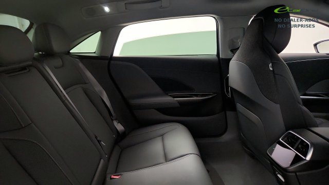Used 2025 Lucid Air Pure RWD image 37