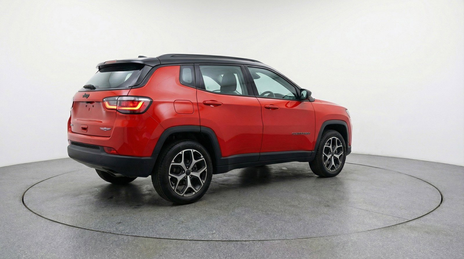 Used 2025 Jeep Compass Limited image 9