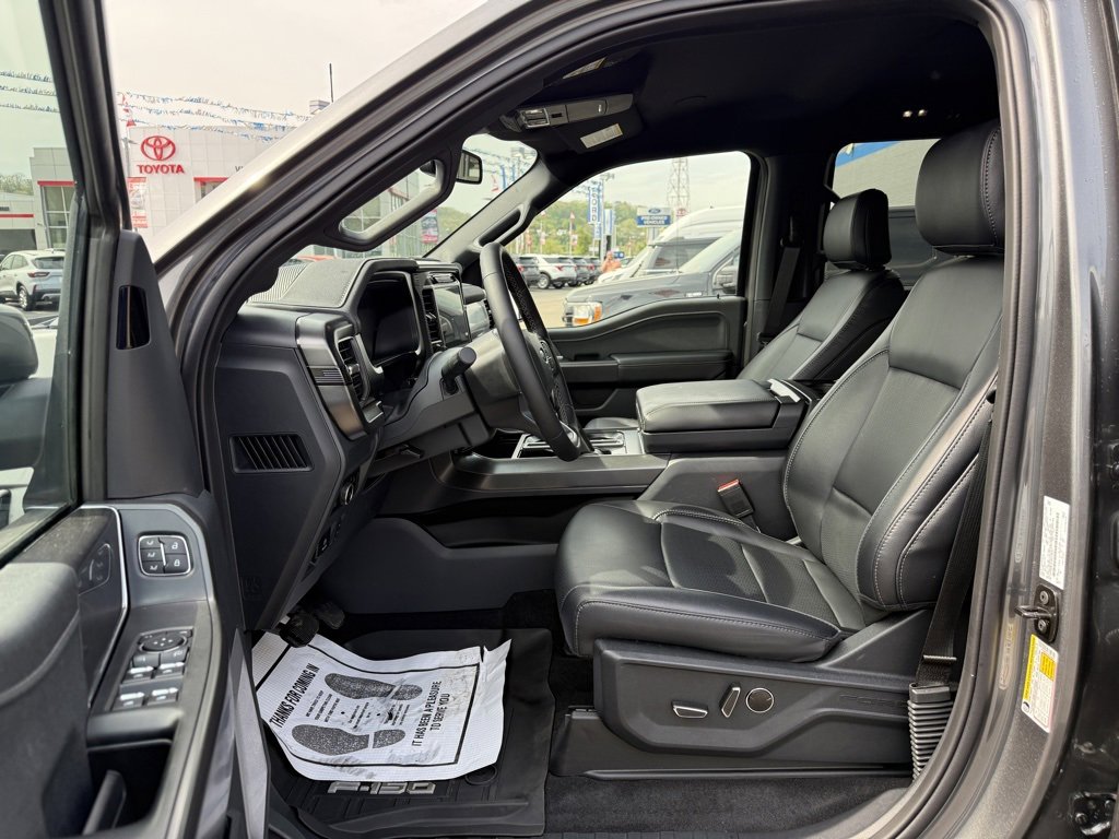 New 2025 Ford F150 Lariat w/ Equipment Group 502A High image 12