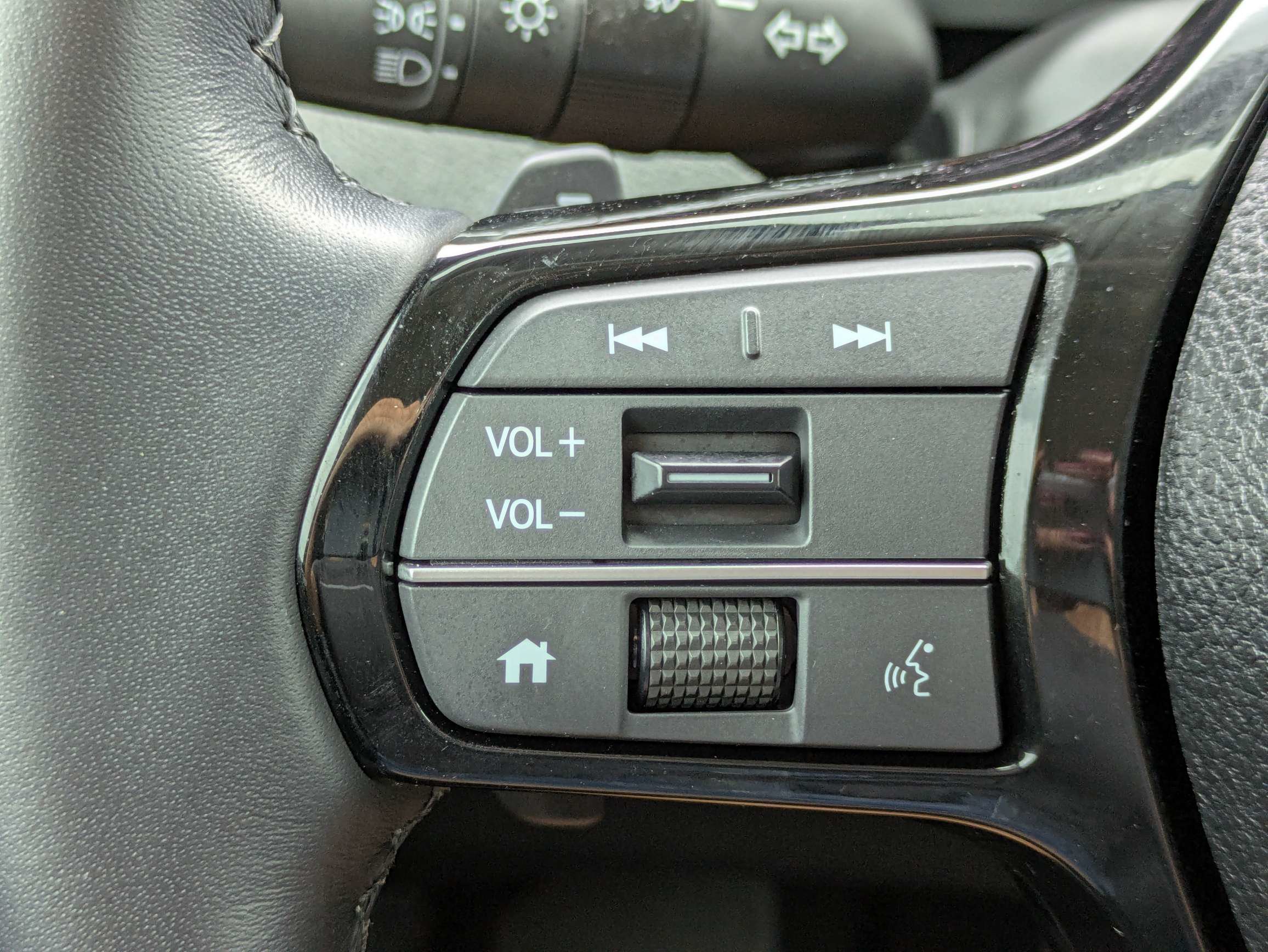 Used 2025 Honda Pilot Touring image 34