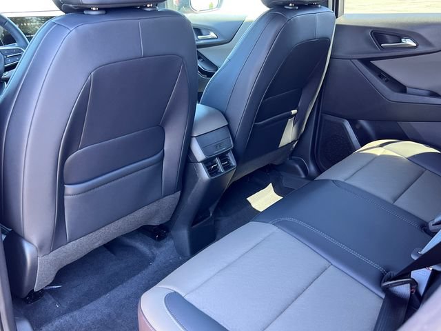 New 2026 Chevrolet Equinox LT w/ Convenience Package II FWD image 29