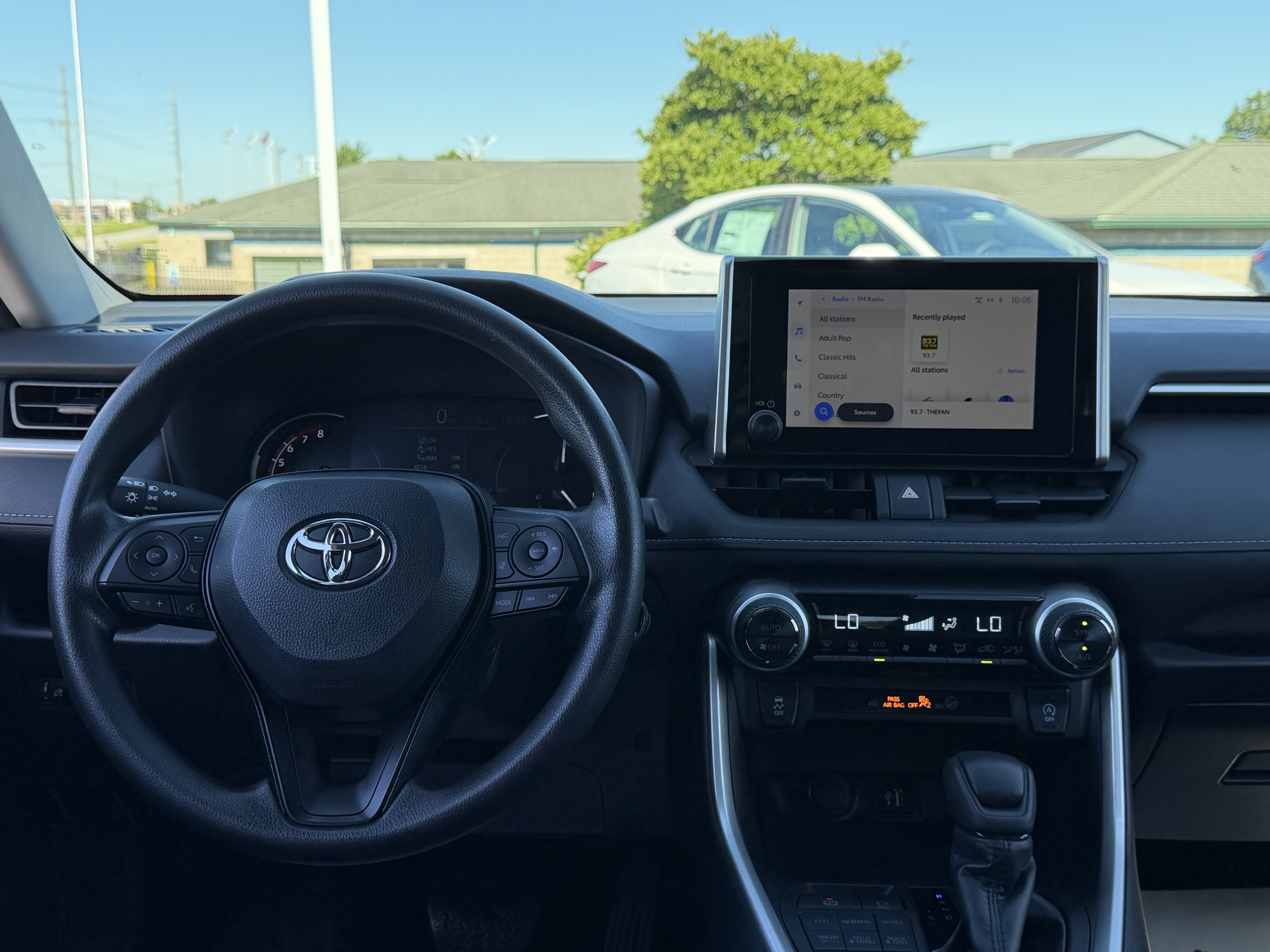 Certified 2025 Toyota RAV4 XLE AWD/4WD image 20