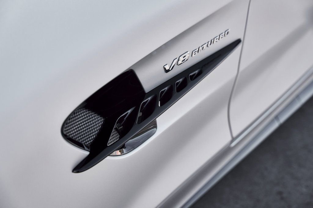 Used 2020 Mercedes-Benz AMG GT R image 12