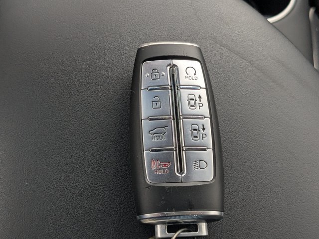 Certified 2025 Genesis GV70 2.5T w/ Sport Prestige Package AWD/4WD image 29