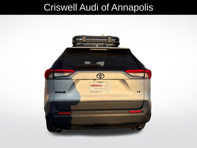 Used 2021 Toyota RAV4 LE image 4