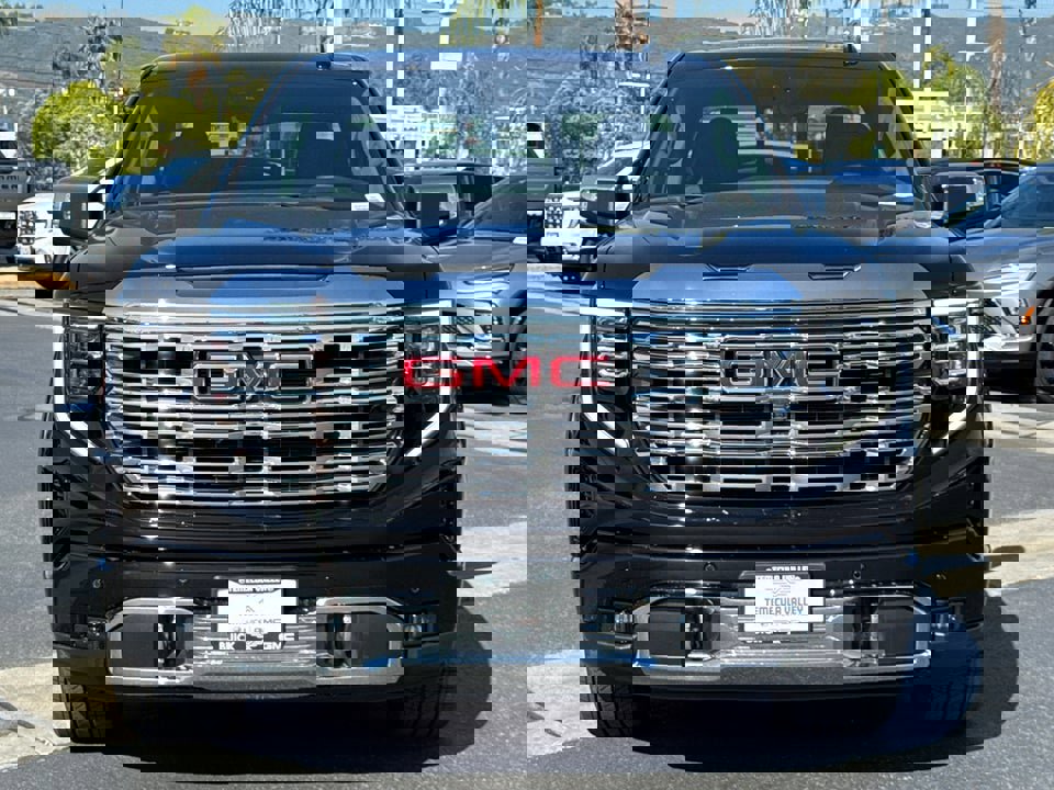 Used 2025 GMC Sierra 1500 Denali AWD/4WD image 5