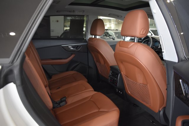 Used 2020 Audi Q8 Prestige AWD/4WD image 28