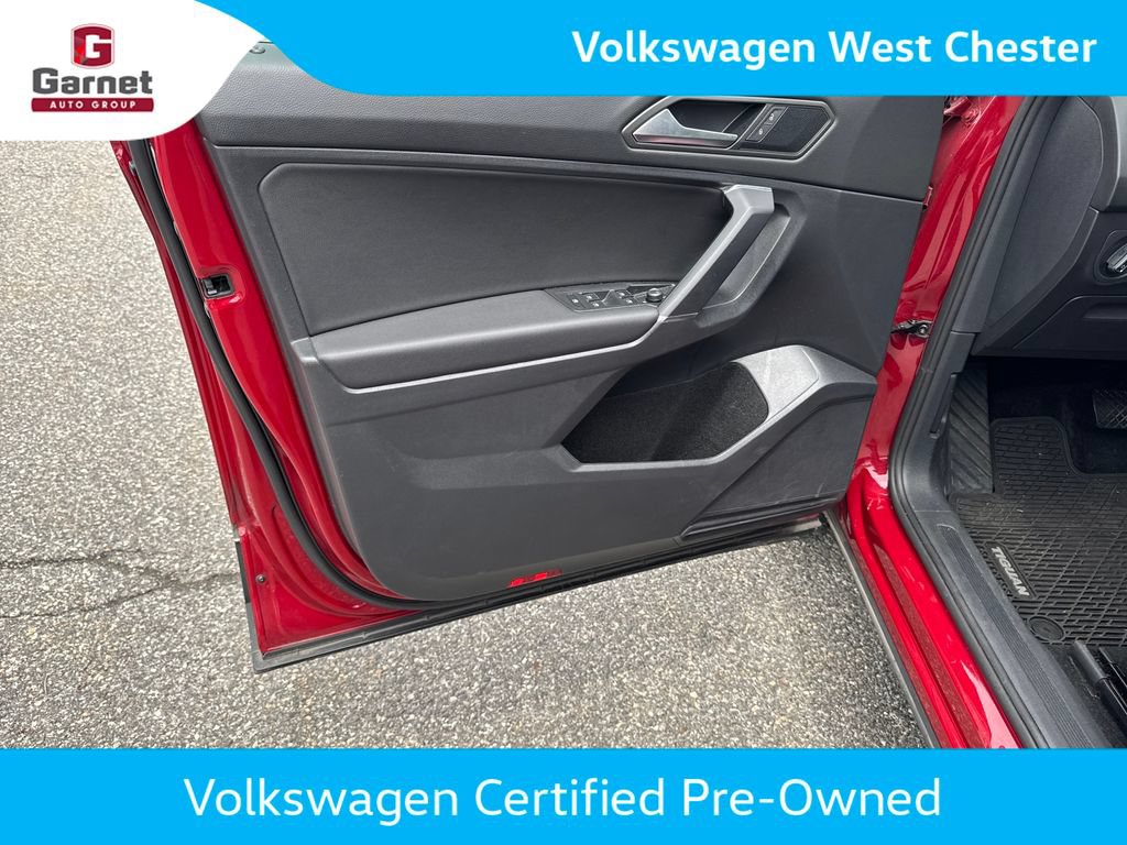 Used 2020 Volkswagen Tiguan SE w/ Panoramic Sunroof Package AWD/4WD image 13
